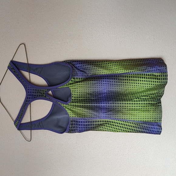 Nike Razorback Tank - Picture 3 of 3